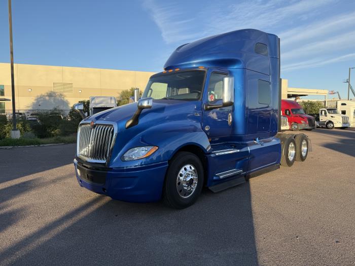 2022 International LT625-0