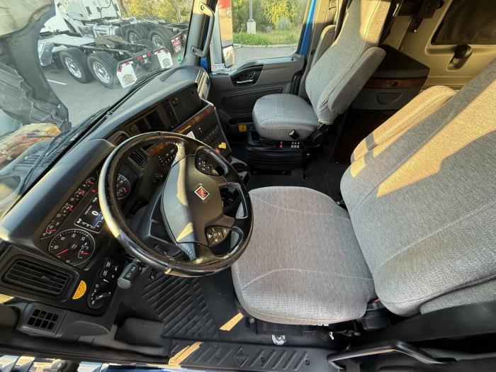 2022 International LT625-9