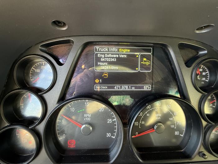 2021 Peterbilt 567-10