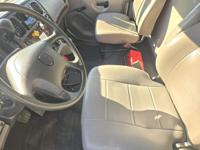 2021 Freightliner Business Class M2 106-4