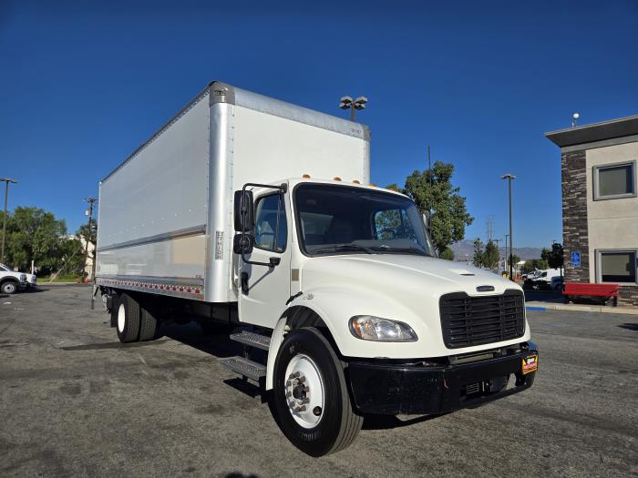 2021 Freightliner Business Class M2 106-0