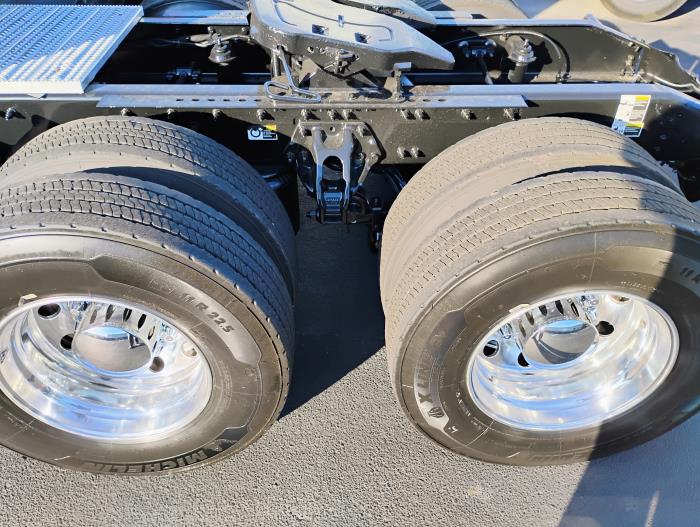 2022 Peterbilt 579-4