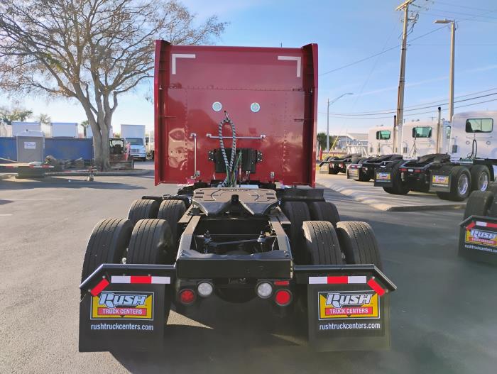 2022 Peterbilt 579-5