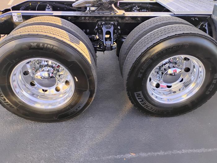 2022 Peterbilt 579-7