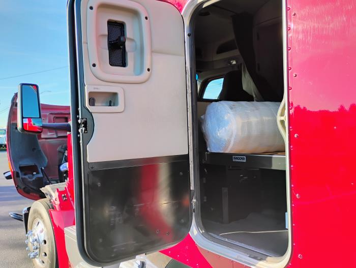 2022 Peterbilt 579-14