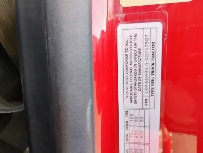 2022 Peterbilt 579-18