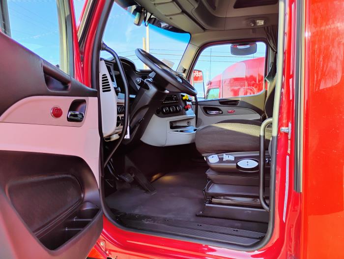 2022 Peterbilt 579-19