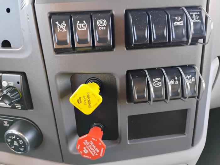 2022 Peterbilt 579-24