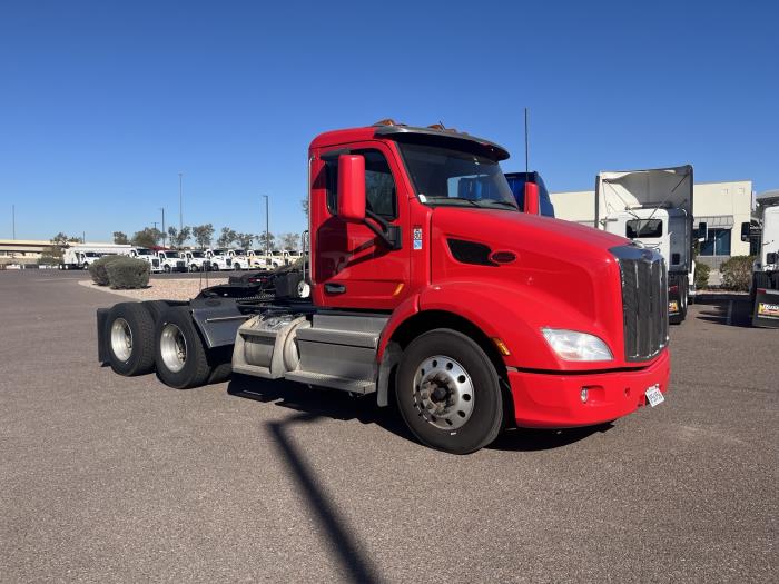 2020 Peterbilt 579-2
