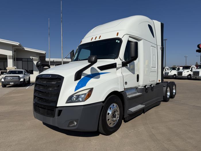 2022 Freightliner Cascadia-0