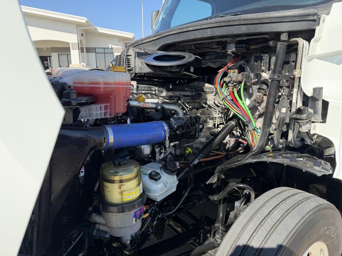 2022 Freightliner Cascadia-16