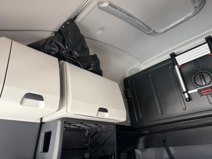 2022 Freightliner Cascadia-27