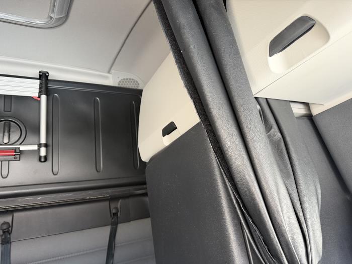 2022 Freightliner Cascadia-29