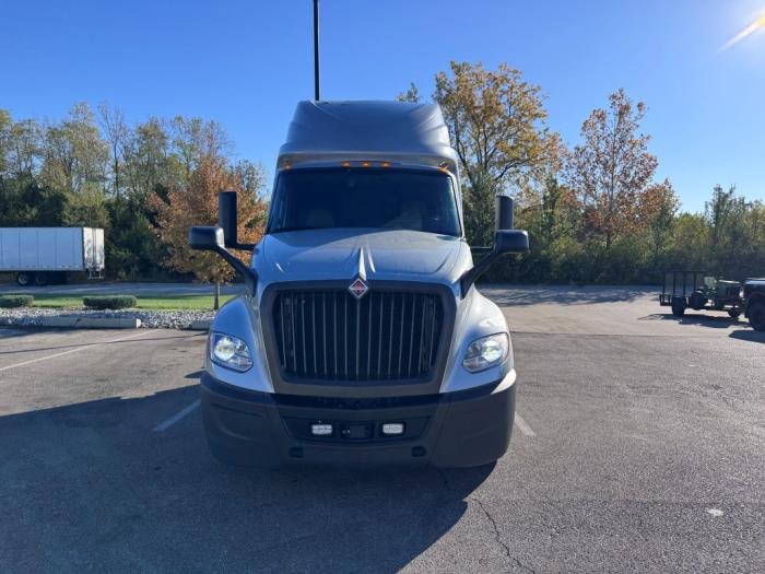 2022 International LT625-2