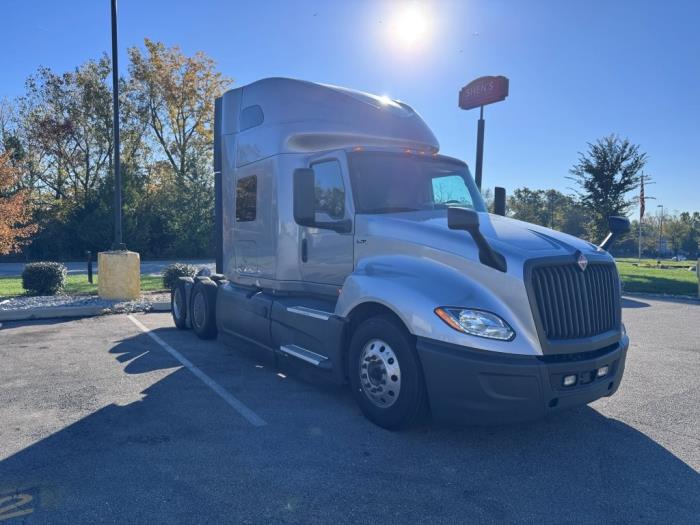 2022 International LT625-3