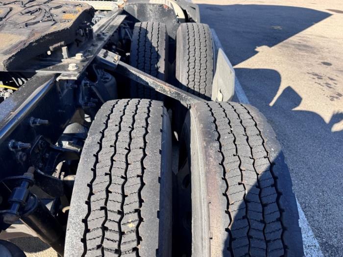 2022 International LT625-10