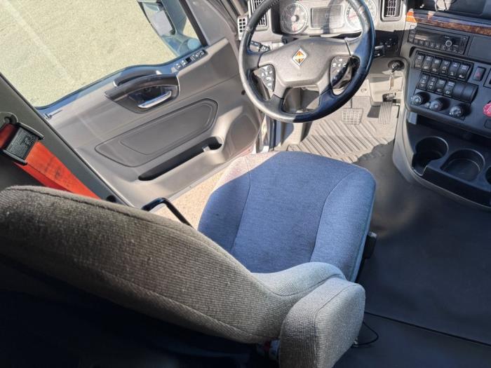 2022 International LT625-22