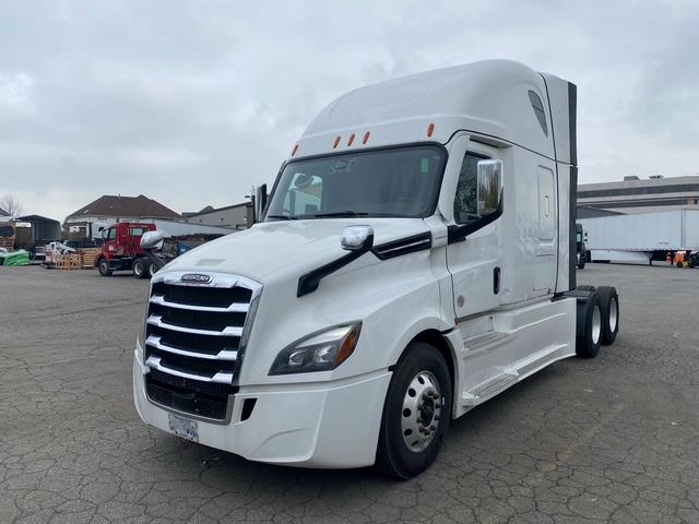 2023 Freightliner Cascadia-0