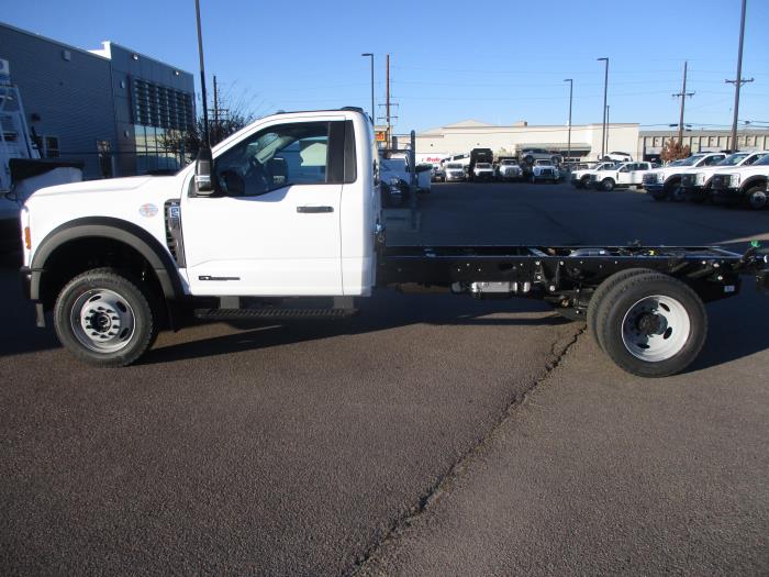 2026 Ford F-550-2