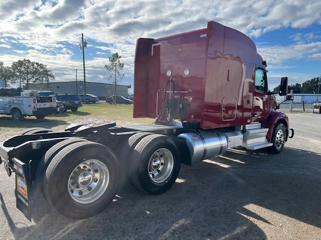 2022 Peterbilt 579-10