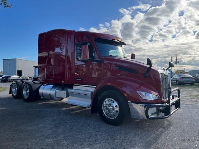 2022 Peterbilt 579-11