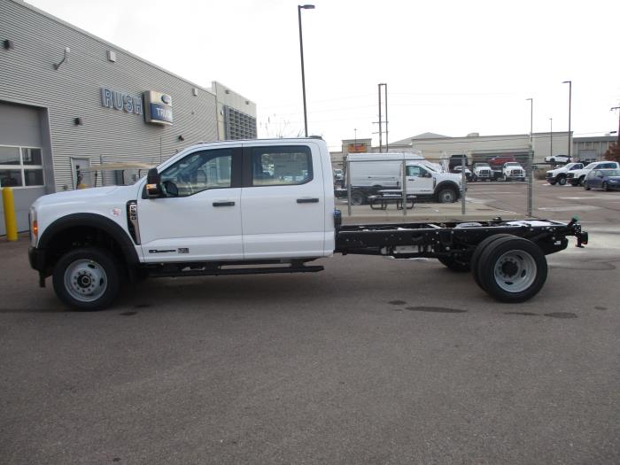 2026 Ford F-550-2