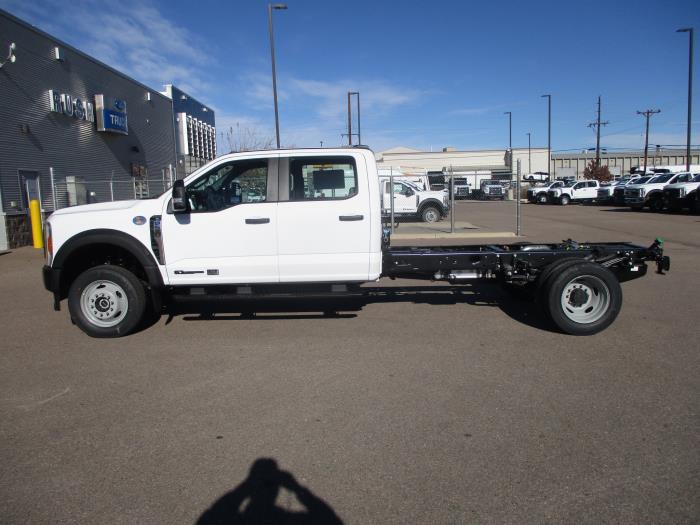 2026 Ford F-550-2