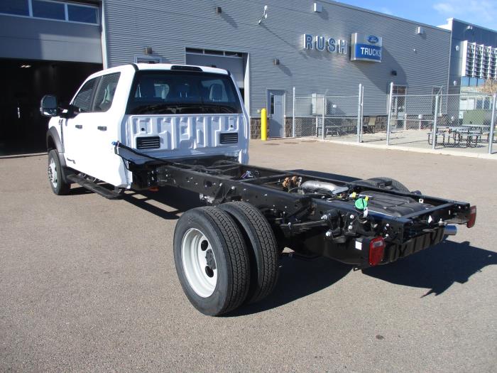 2026 Ford F-550-3
