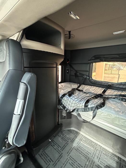 2026 Peterbilt 589-5