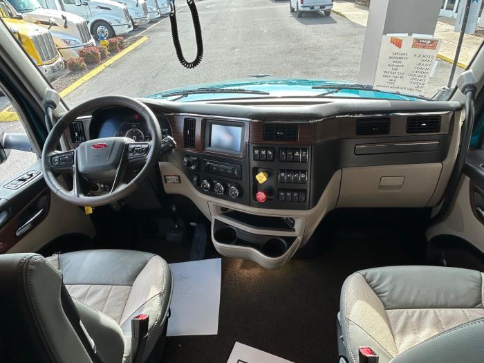 2026 Peterbilt 567-2