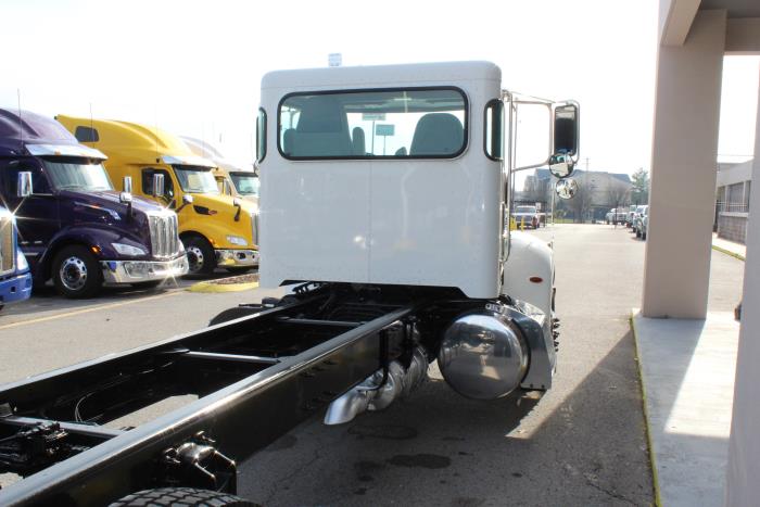 2020 Peterbilt 337-7