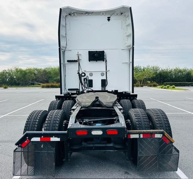 2022 Peterbilt 579-6