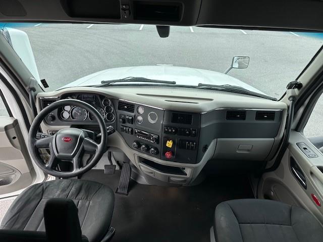 2022 Peterbilt 579-12