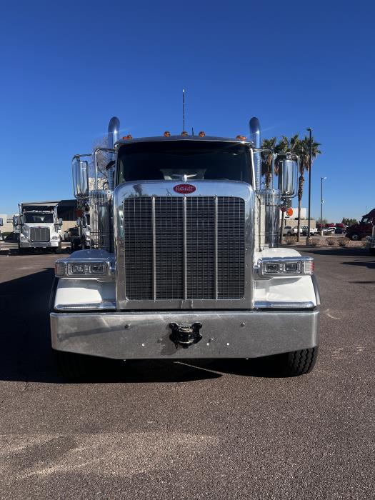 2026 Peterbilt 589-4