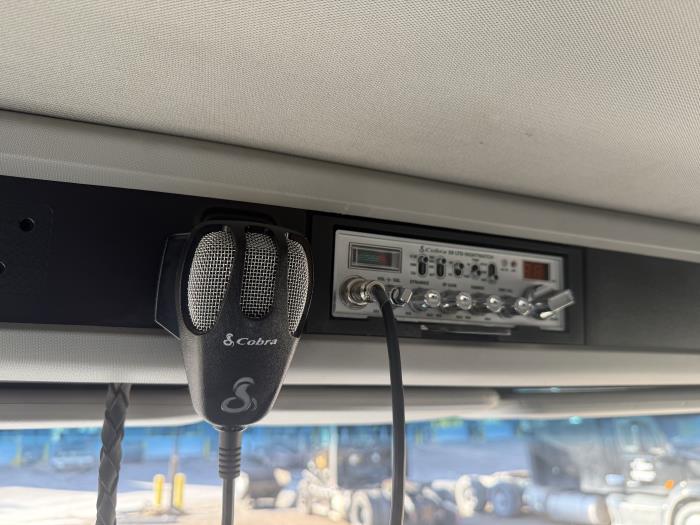 2025 Kenworth T880-10