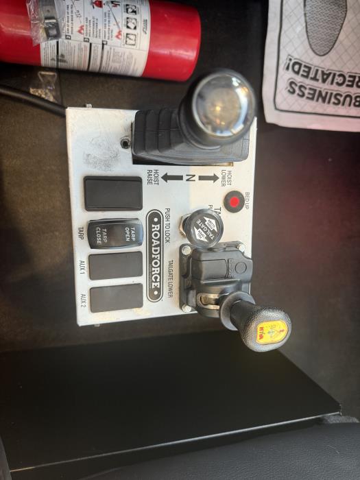 2025 Kenworth T880-11