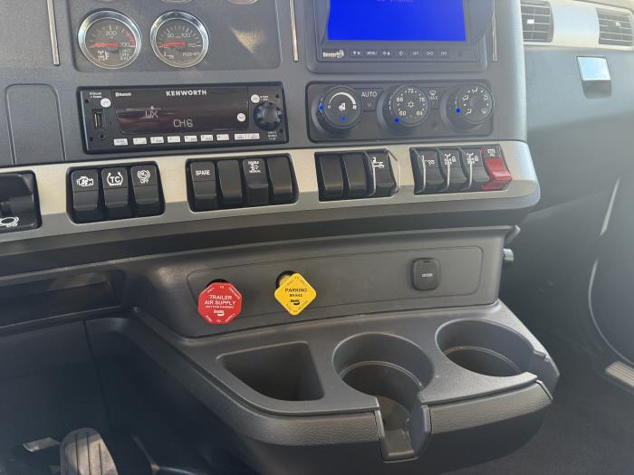 2025 Kenworth T880-12