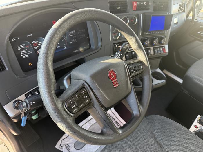 2025 Kenworth T880-13
