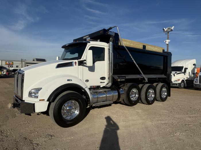 2025 Kenworth T880-2