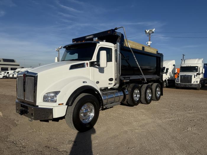 2025 Kenworth T880-17