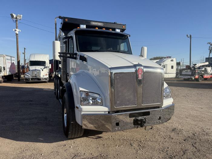 2025 Kenworth T880-21