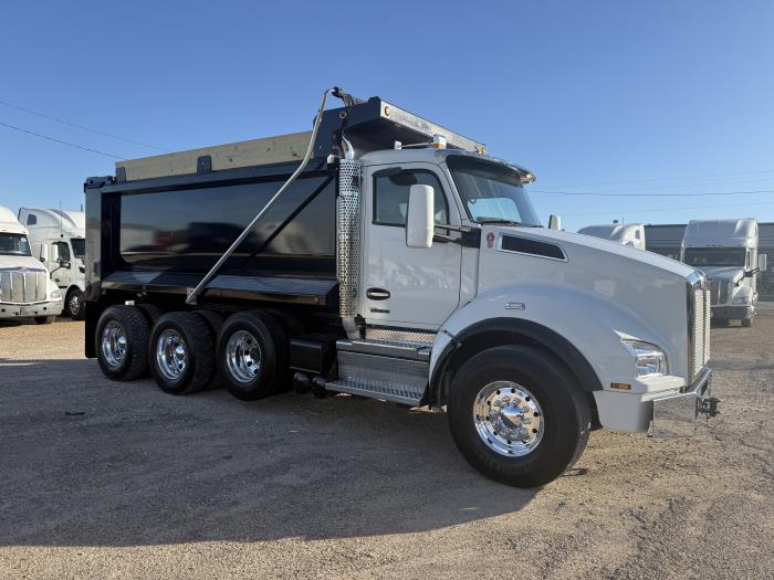 2025 Kenworth T880-24