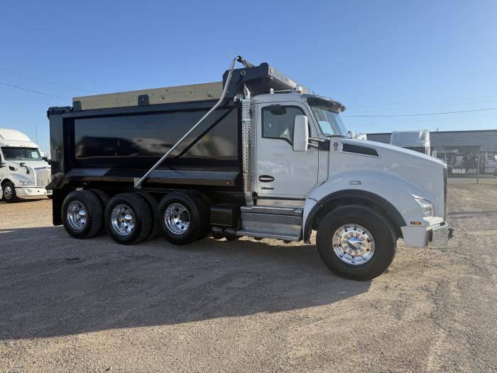 2025 Kenworth T880-4