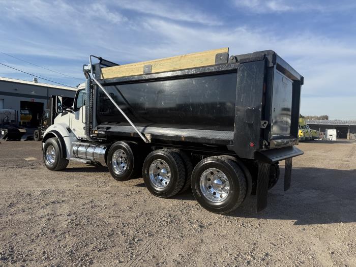 2025 Kenworth T880-35