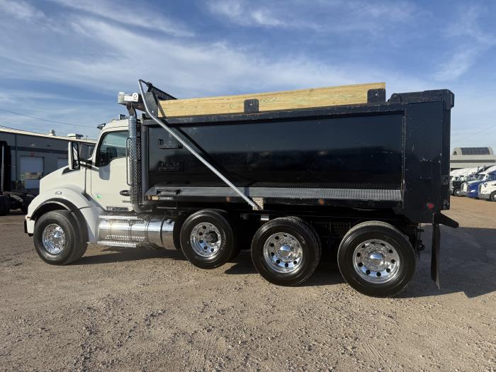2025 Kenworth T880-37