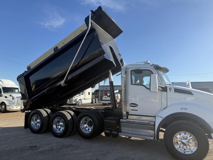 2025 Kenworth T880-44