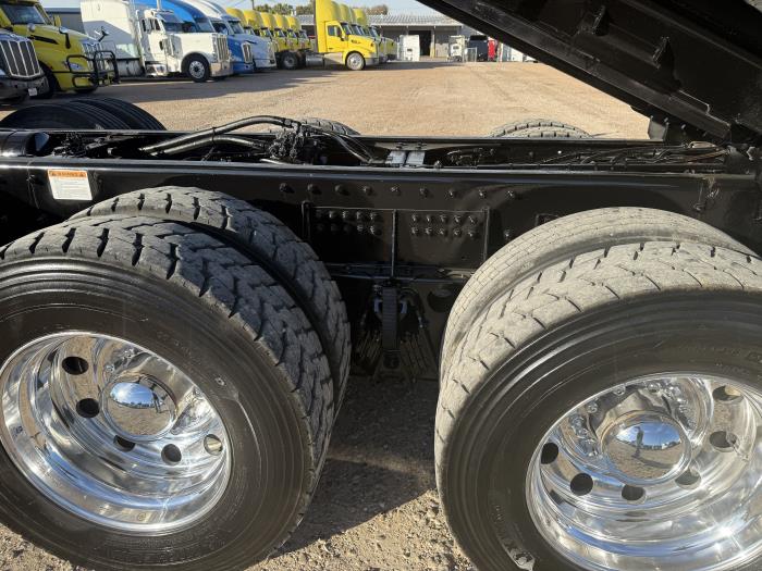 2025 Kenworth T880-47