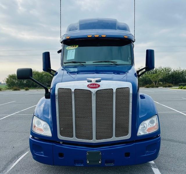 2022 Peterbilt 579-2