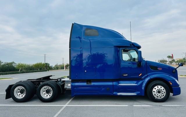 2022 Peterbilt 579-4