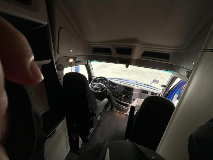 2022 Peterbilt 579-10